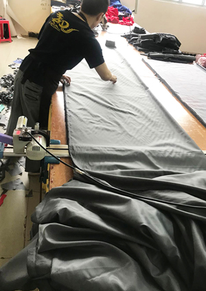 自动布料裁剪机